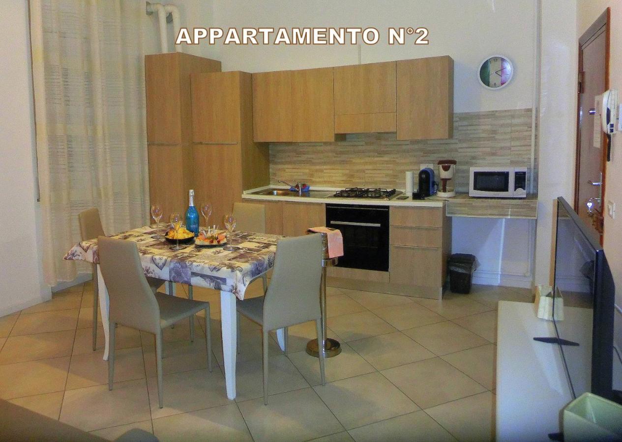 Red & Blu Apartments Desenzano del Garda Ngoại thất bức ảnh